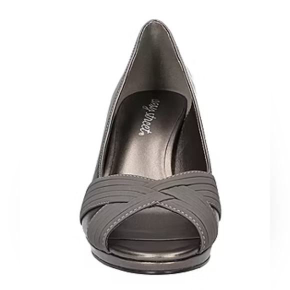 🆕️ Women block heel pumps - Picture 4 of 8